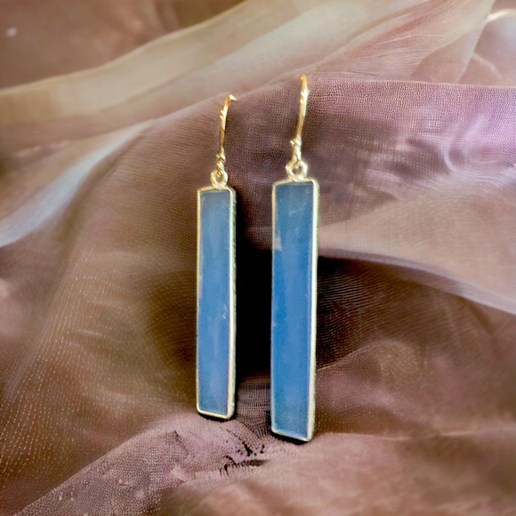 BLUE CHALCEDONY AND SILVER EARRINGS - Picture 1 of 2